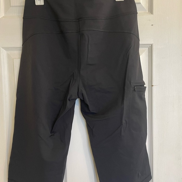 Capri Deluth leggings, NEW, size M. Black. - Picture 3 of 5